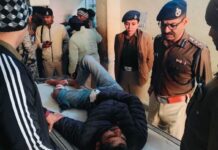 ग्वालियर पुलिस को सोमवार तड़के बड़ी सफलता मिली है। दस हजार रुपये का इनामी बदमाश कपिल यादव को उटीला थाना क्षेत्र के बंधौली के ईंट भट्टों पर पुलिस ने अल सुबह घेराबंदी कर शॉर्ट एनकाउंटर किया