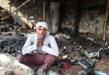jhansi : टहरौली के ढुरबईं गाँव में शोर्ट सर्किट से ग़रीब का आशियाना जल कर हुआ ख़ाक